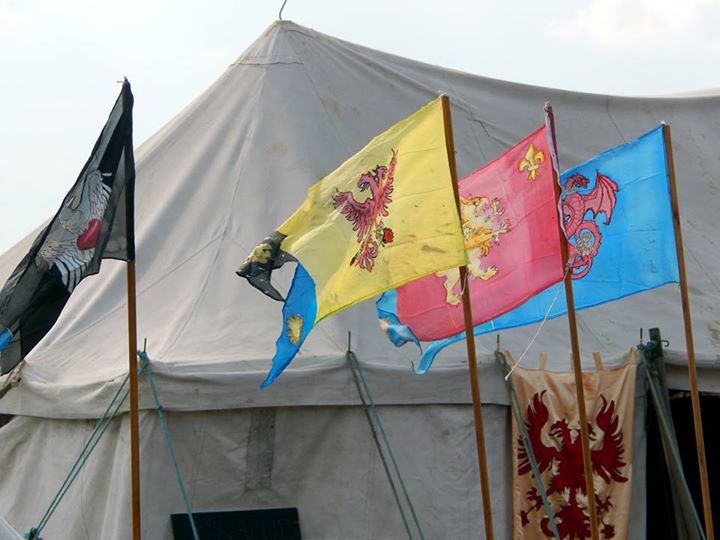 File:DawnishFlags.jpg