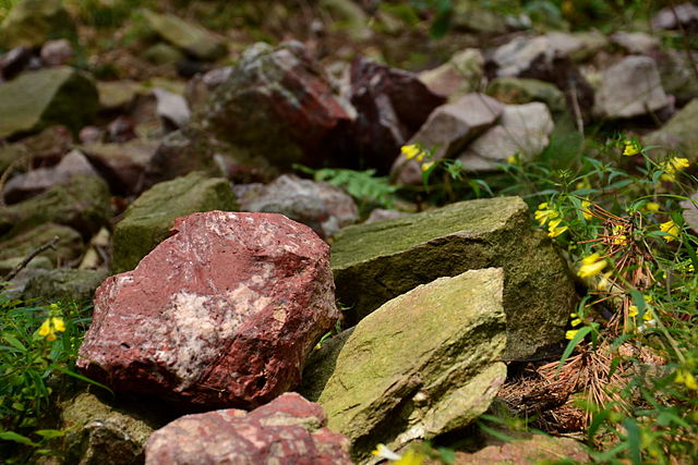 File:Happiston crystals.jpg