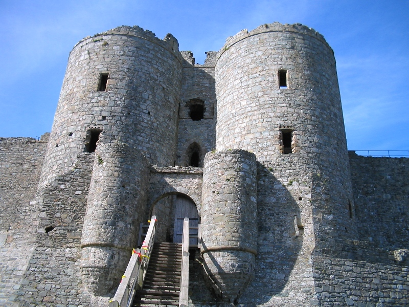 File:Harlech castle.jpg