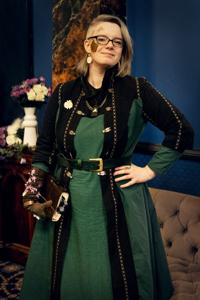 File:Hero Stance Hazel.jpg