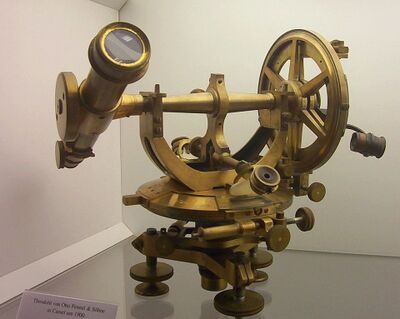 Theodolit-zeiss.jpg