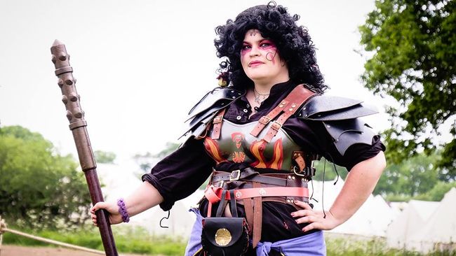 The war witches of Dawn take the battlefield alongside the other nobles of their house