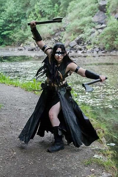 File:Kallavesi Hatchet Warrior.jpg