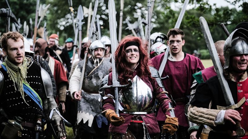 File:Circle and Track.jpg