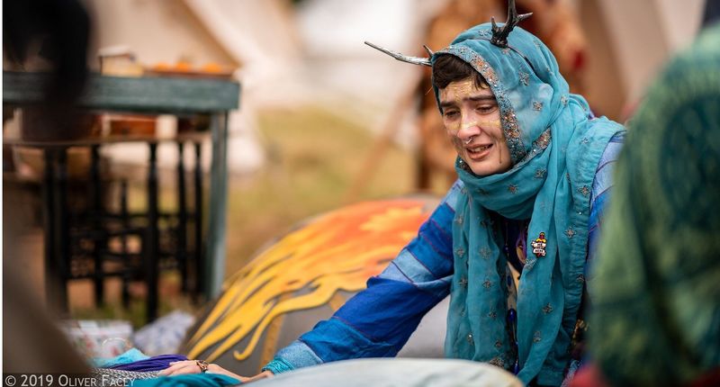 File:Bronze Carried Long.jpg