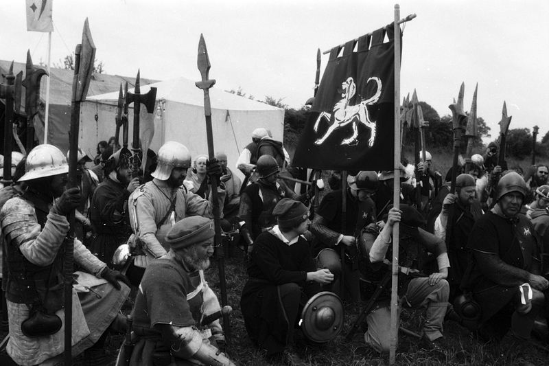 File:Marchers prepare.jpg