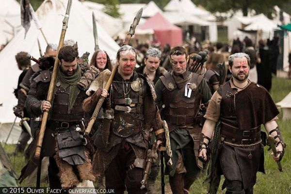 A group of Thorns is usually lead by a Thorn who is also a Brand.