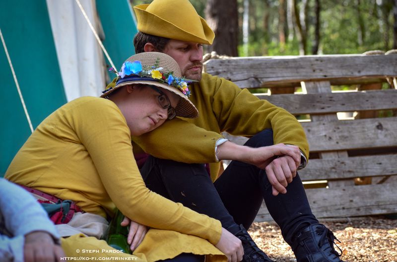 File:Tired Mustard Comfort.jpg