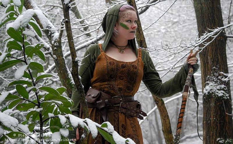 File:Vate and Embroidery.jpg