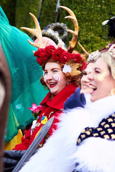 File:Red Flower Crown Changeling.jpg